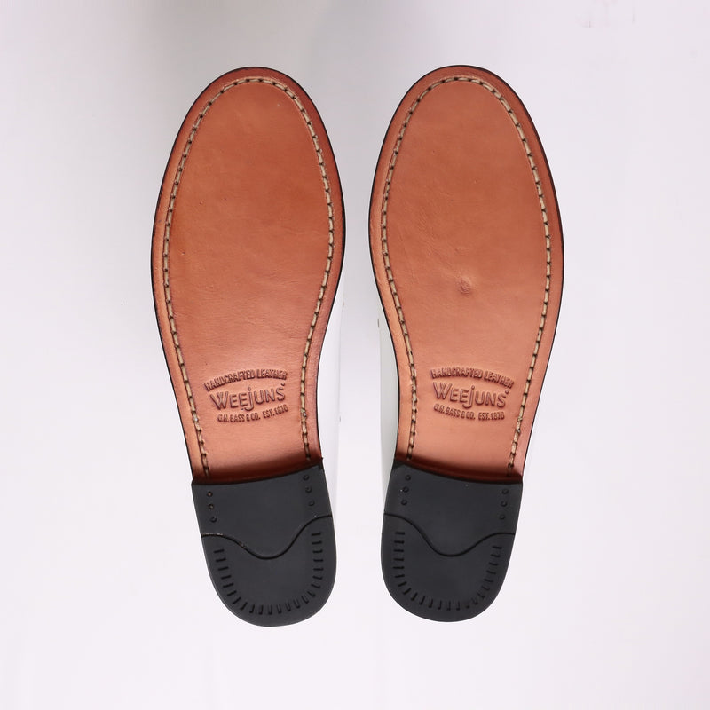41010 / WHITE (BLACK LEATHER SOLE)